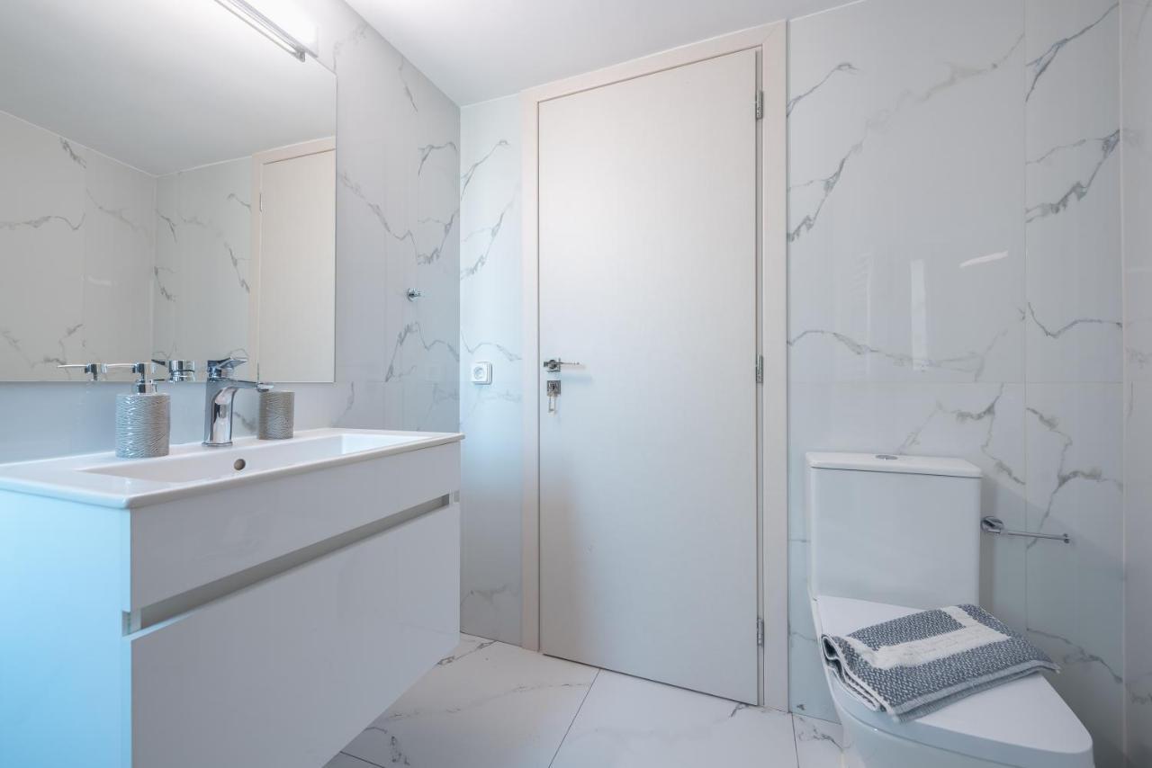 Newly Renovated Apt In The Heart Of Kerameikos أثينا المظهر الخارجي الصورة