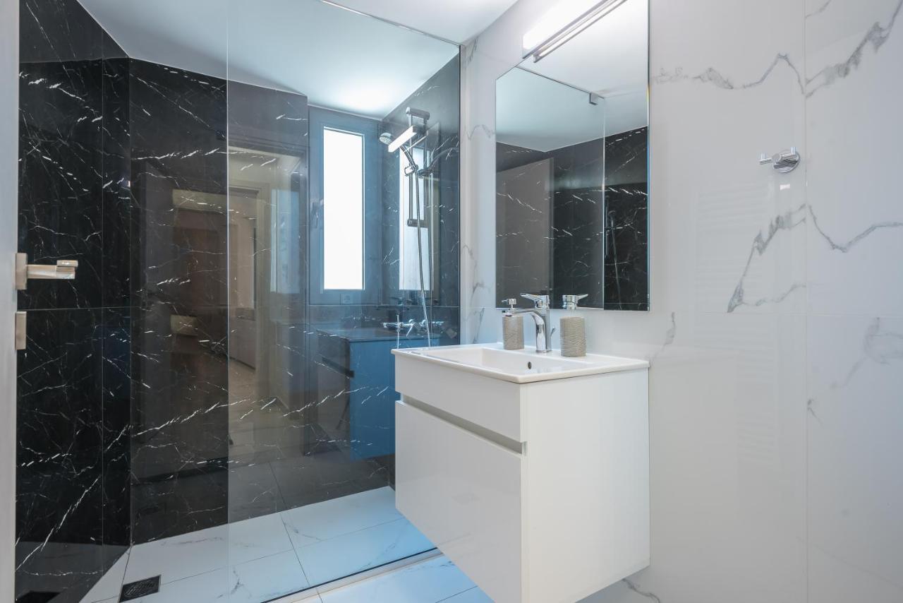 Newly Renovated Apt In The Heart Of Kerameikos أثينا المظهر الخارجي الصورة